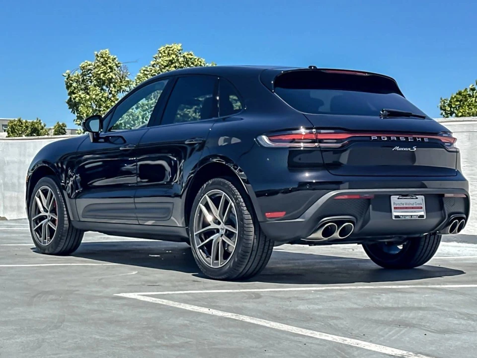 2026 Porsche Macan S - Image 3 of 5