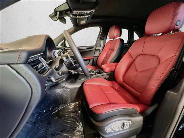 2026 Porsche Macan S - Image 5 of 5