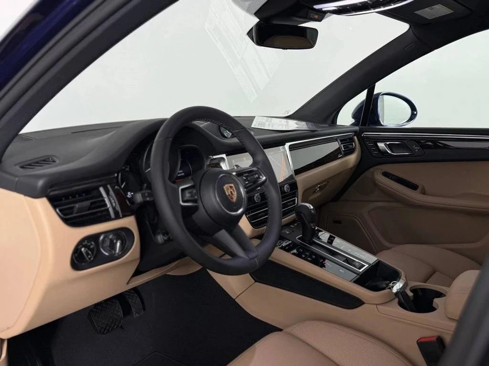 2026 Porsche Macan S - Image 4 of 5