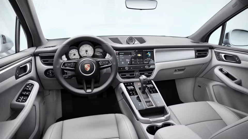2026 Porsche Macan S - Image 27 of 31
