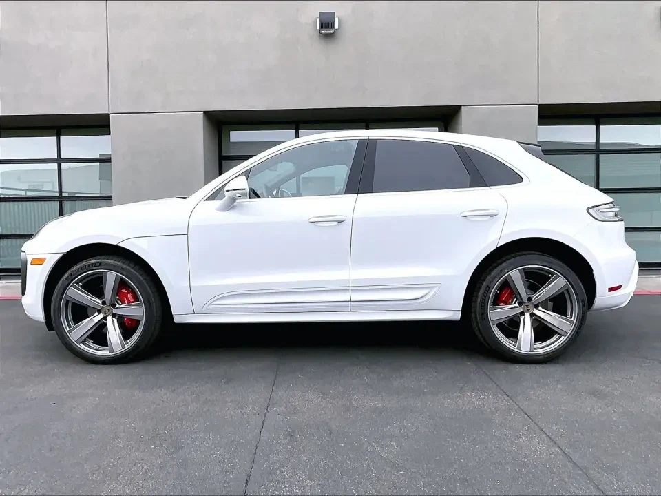 2026 Porsche Macan S - Image 15 of 31
