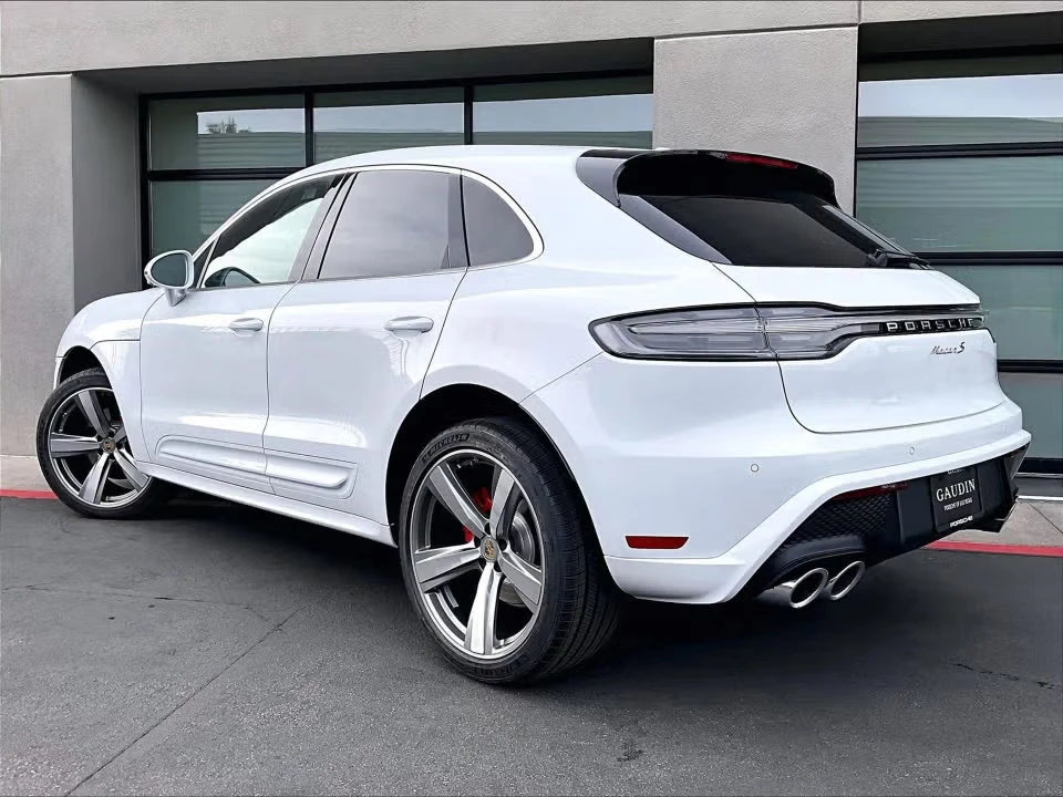 2026 Porsche Macan S - Image 19 of 31