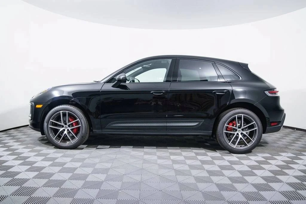 2026 Porsche Macan S - Image 2 of 5