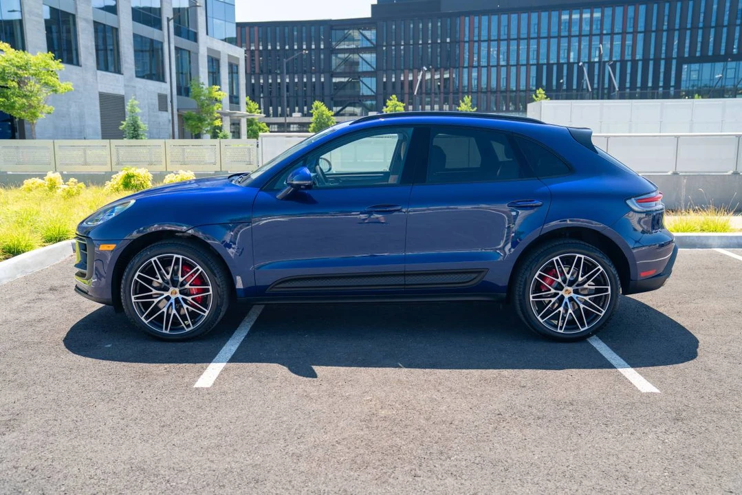 2026 Porsche Macan S - Image 2 of 5