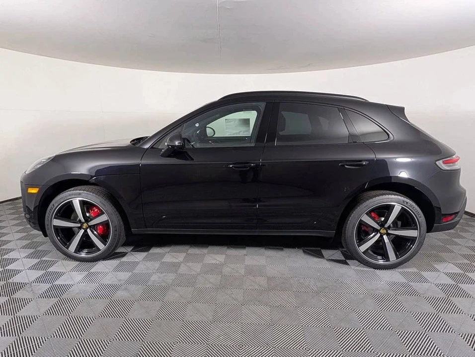 2026 Porsche Macan S - Image 2 of 5