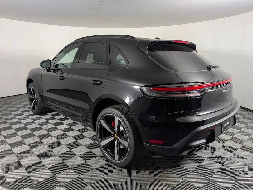 2026 Porsche Macan S - Image 3 of 5