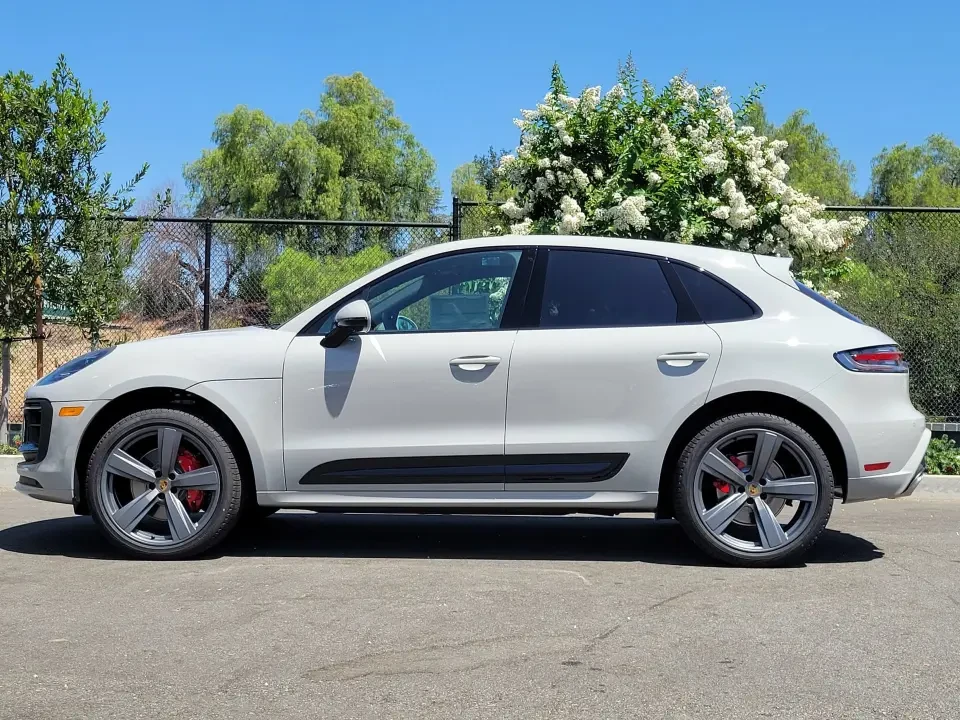 2026 Porsche Macan S - Image 15 of 31