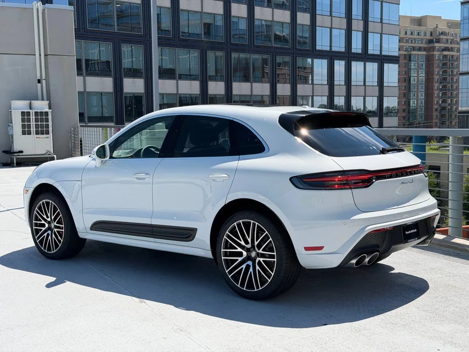 2026 Porsche Macan S - Image 20 of 31