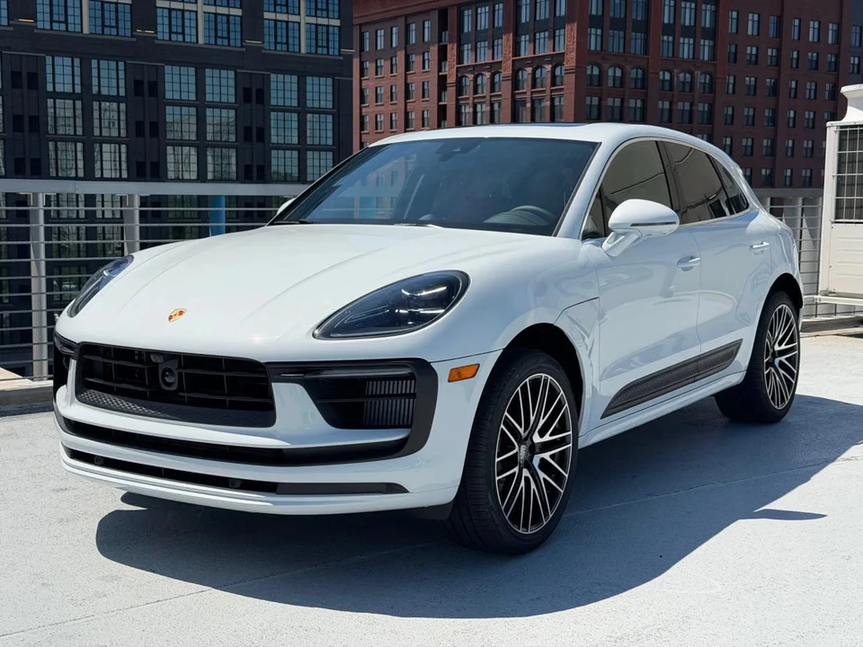 2026 Porsche Macan S - Image 4 of 31