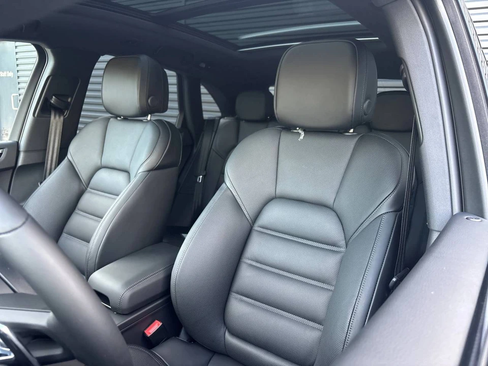 2026 Porsche Macan S - Image 5 of 5
