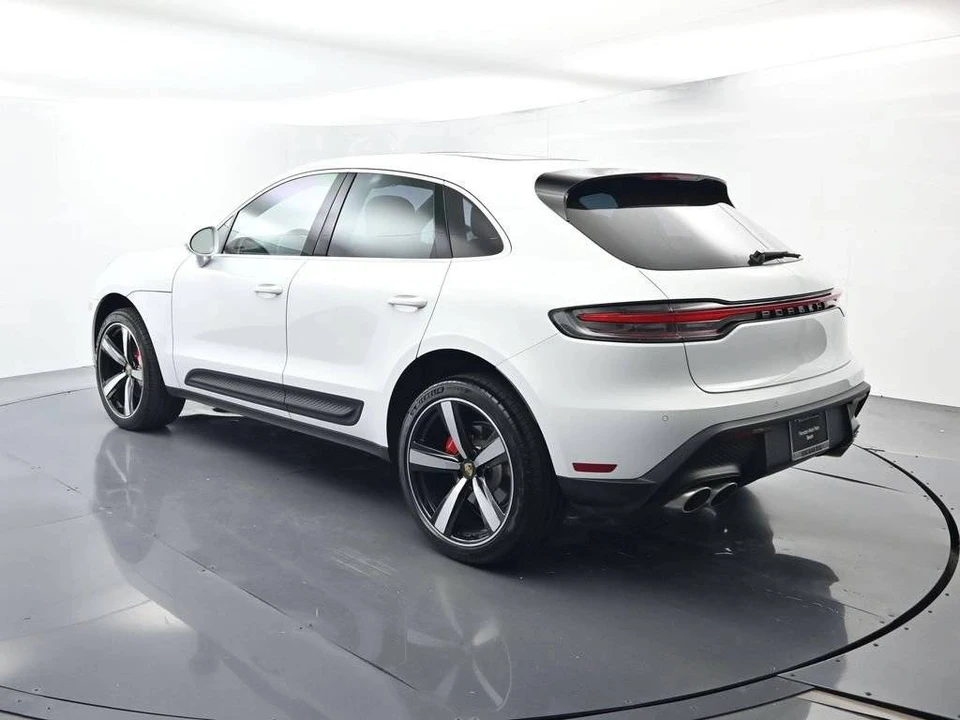 2026 Porsche Macan S - Image 3 of 5