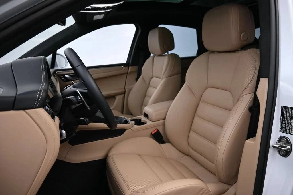 2026 Porsche Macan S - Image 5 of 5