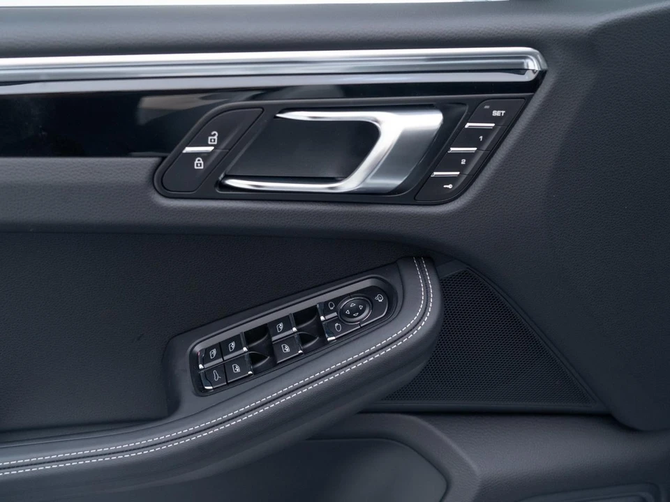 2026 Porsche Macan S - Image 19 of 31