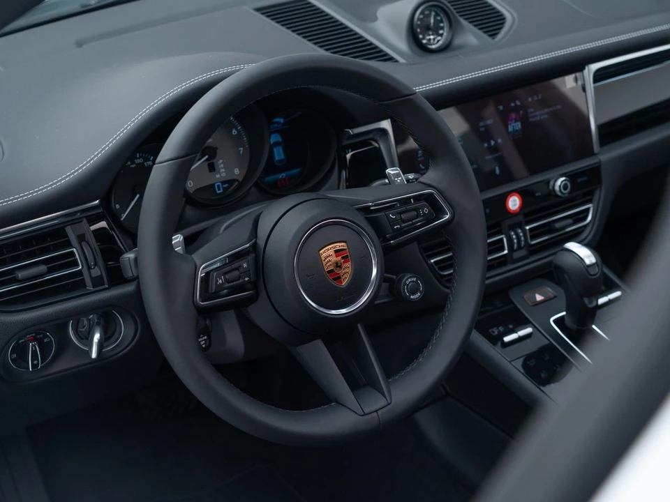 2026 Porsche Macan S - Image 22 of 31