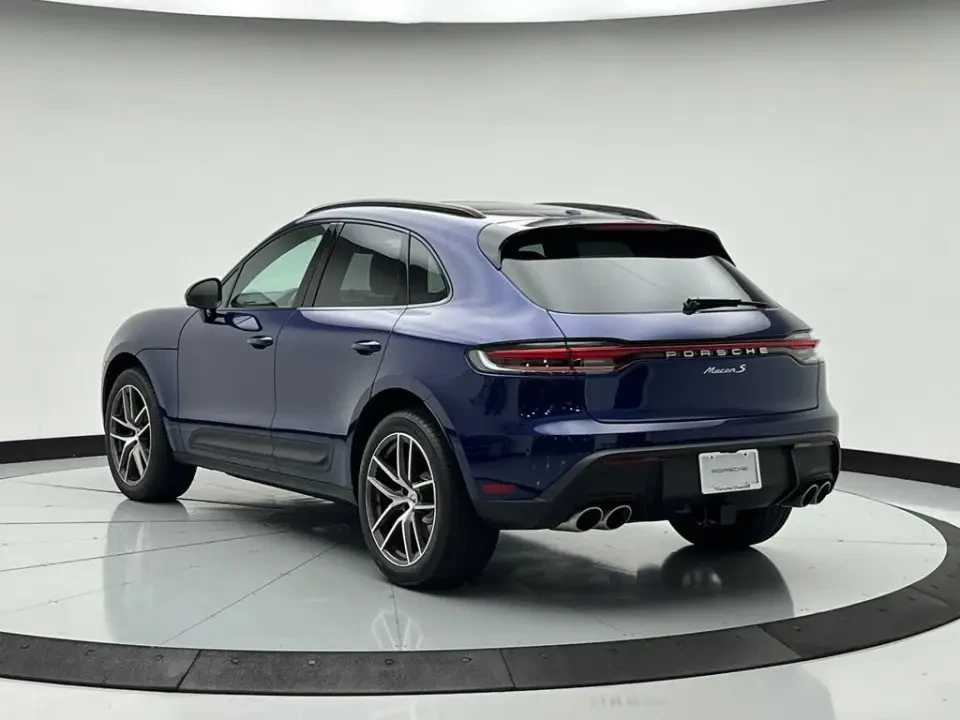 2026 Porsche Macan S - Image 23 of 31
