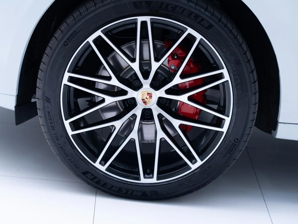 2026 Porsche Macan S - Image 12 of 31