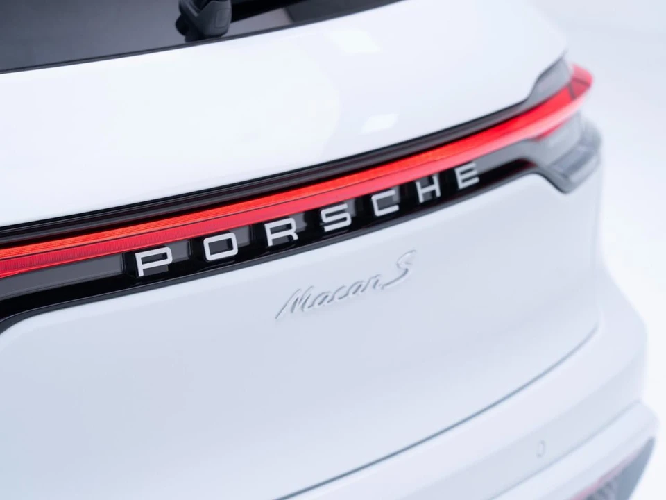2026 Porsche Macan S - Image 14 of 31