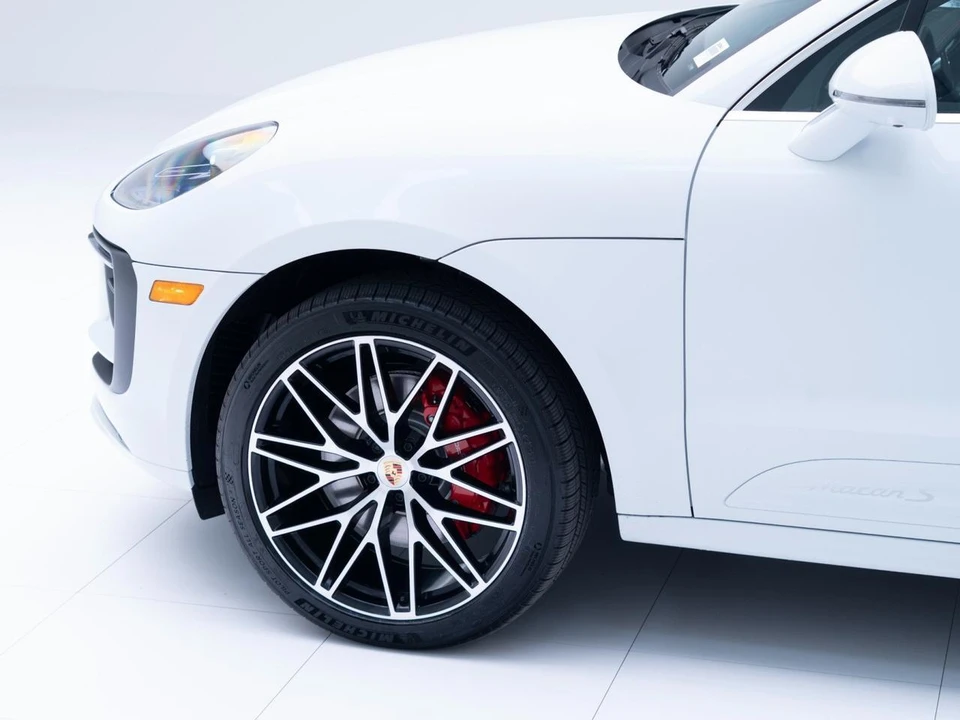2026 Porsche Macan S - Image 11 of 31