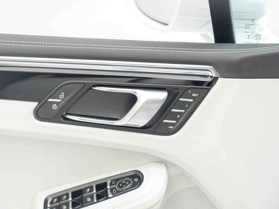 2026 Porsche Macan S - Image 22 of 31