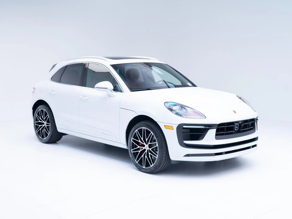 2026 Porsche Macan S - Image 7 of 31
