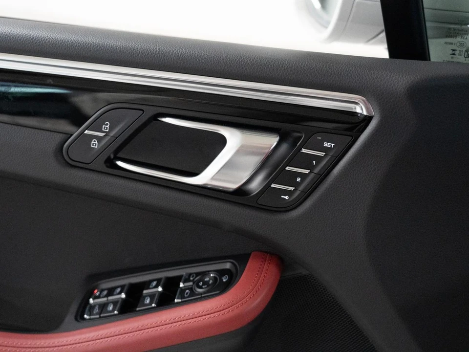 2026 Porsche Macan S - Image 17 of 29