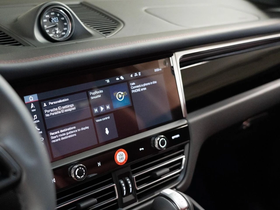 2026 Porsche Macan S - Image 21 of 29