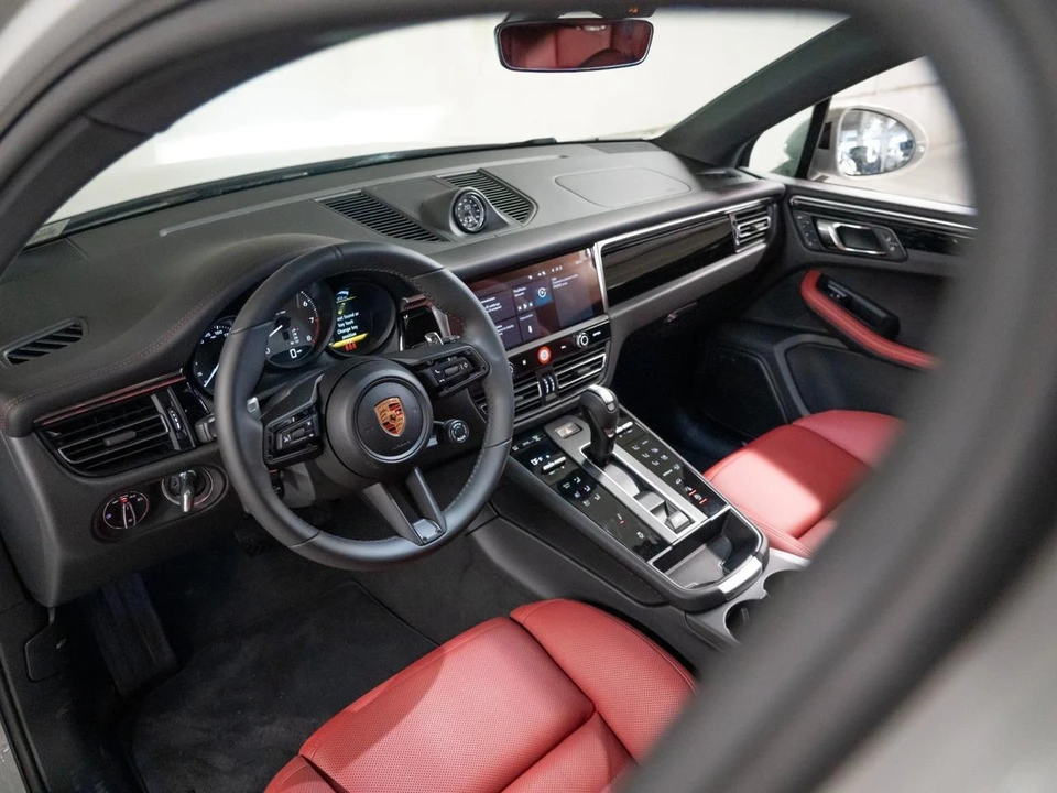 2026 Porsche Macan S - Image 4 of 29