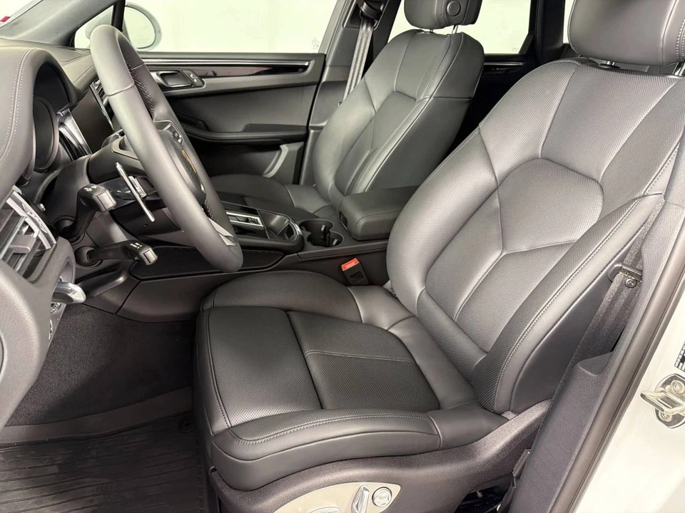 2026 Porsche Macan S - Image 5 of 5