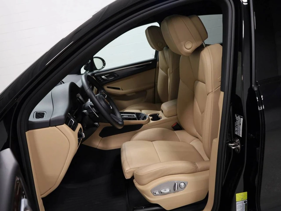 2026 Porsche Macan S - Image 5 of 5