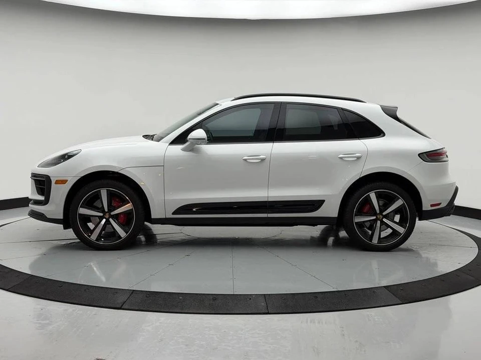 2026 Porsche Macan S - Image 3 of 4