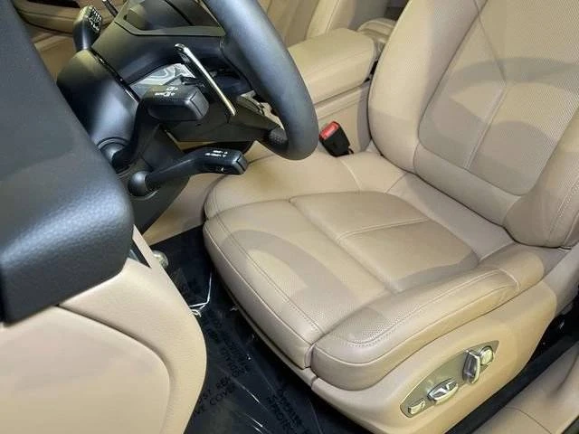 2026 Porsche Macan S - Image 5 of 5