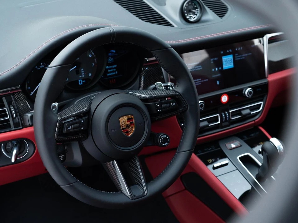 2026 Porsche Macan S - Image 20 of 31