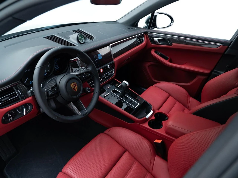 2026 Porsche Macan S - Image 4 of 31