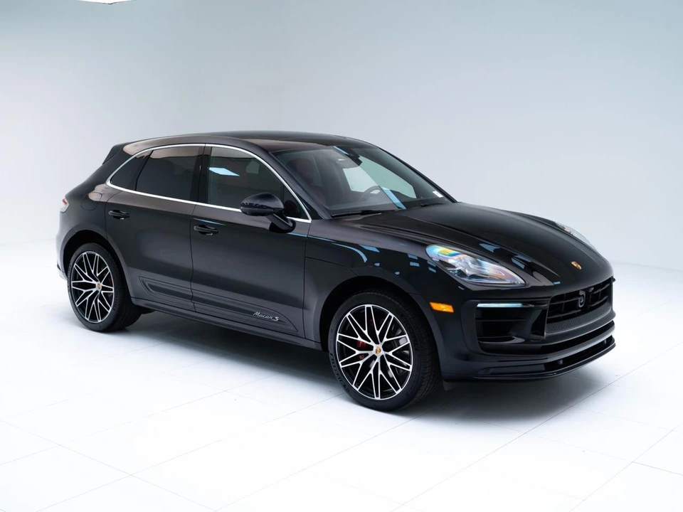 2026 Porsche Macan S - Image 7 of 31