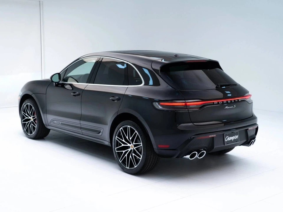 2026 Porsche Macan S - Image 3 of 5