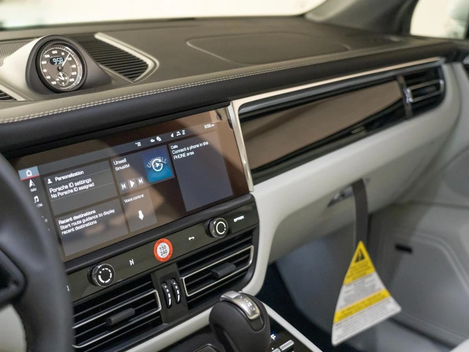 2026 Porsche Macan S - Image 21 of 29