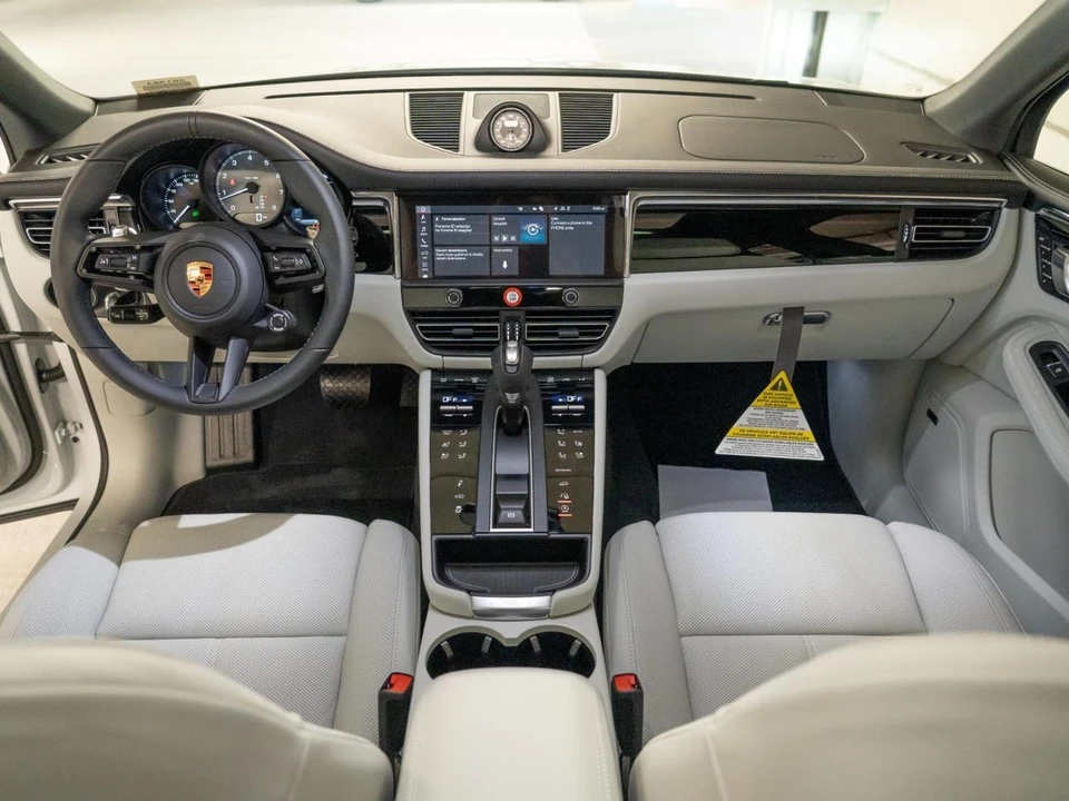 2026 Porsche Macan S - Image 26 of 29