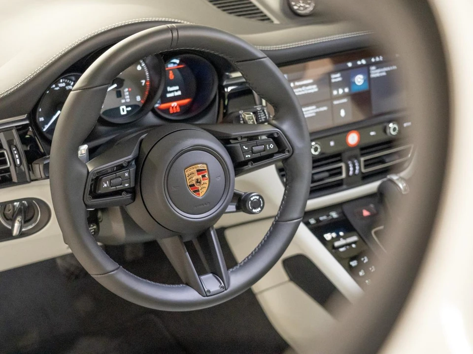 2026 Porsche Macan S - Image 15 of 29