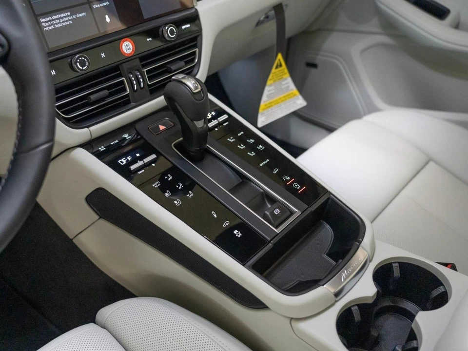 2026 Porsche Macan S - Image 22 of 29