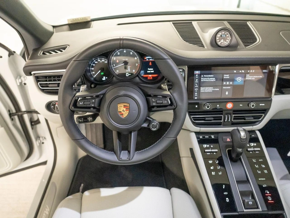 2026 Porsche Macan S - Image 28 of 29
