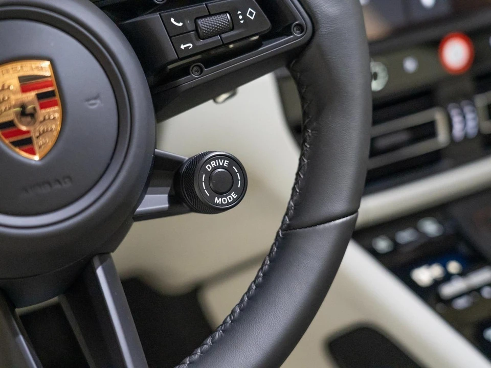 2026 Porsche Macan S - Image 23 of 29