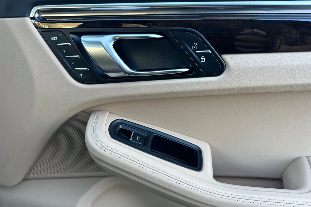2026 Porsche Macan S - Image 20 of 21