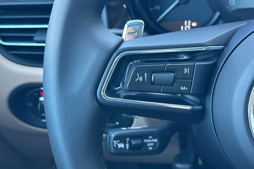 2026 Porsche - Image 30 of 31