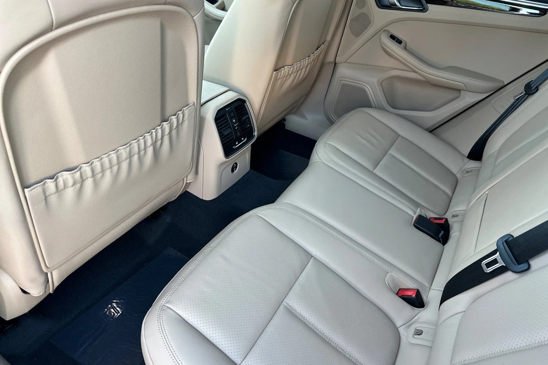 2026 Porsche Macan S - Image 15 of 31