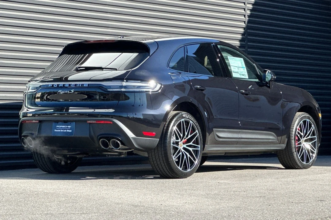 2026 Porsche Macan S - Image 8 of 21