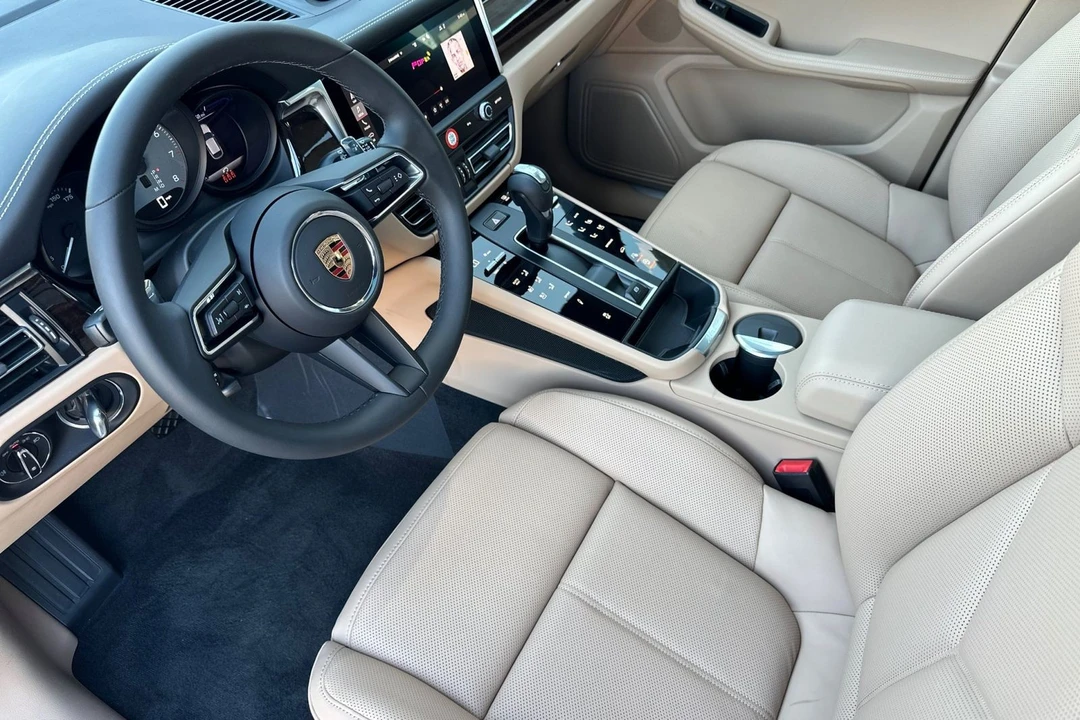 2026 Porsche Macan S - Image 4 of 21