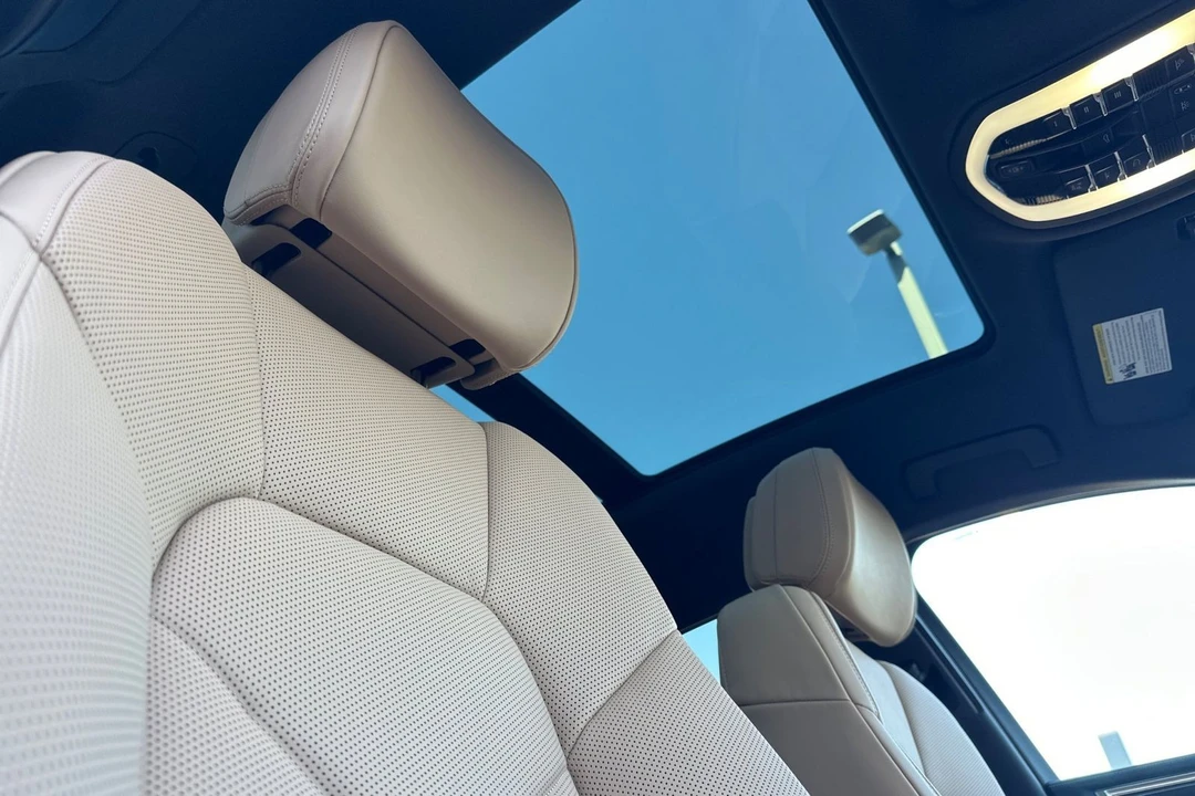 2026 Porsche Macan S - Image 19 of 21