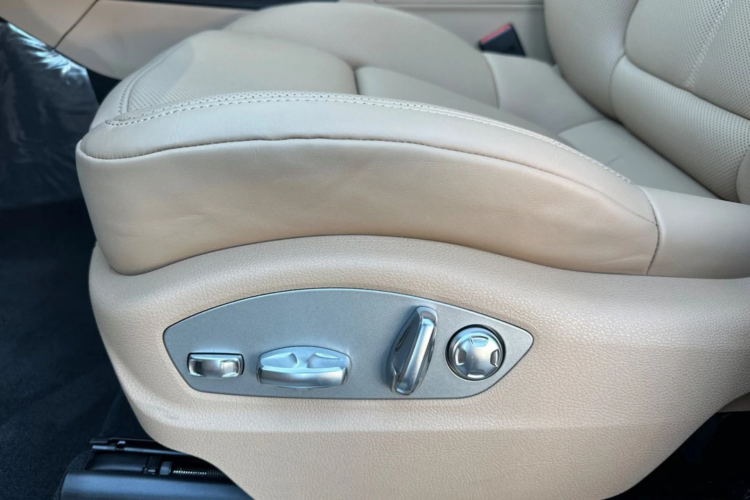 2026 Porsche Macan S - Image 14 of 21