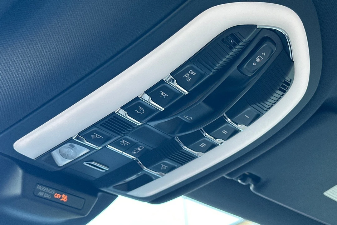 2026 Porsche Macan S - Image 21 of 31