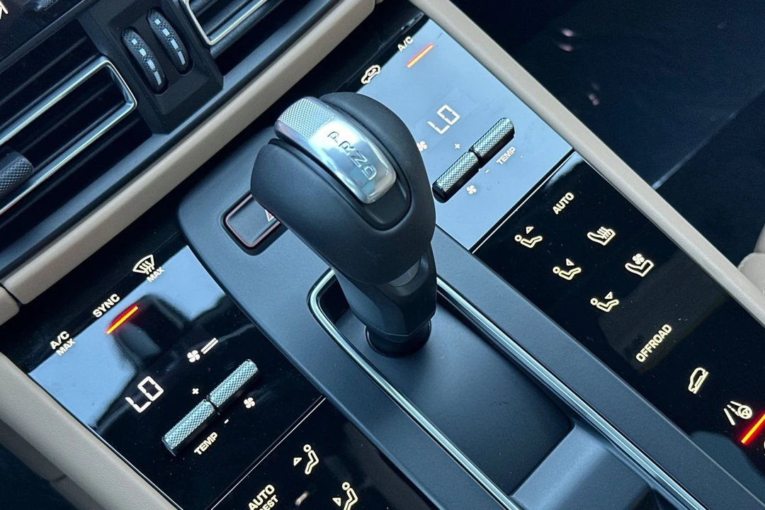 2026 Porsche - Image 28 of 31